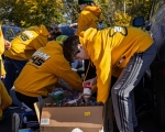 2025Nov2-HungerWalk-Candid-FoodSorting-4